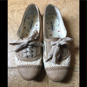 Cream and Tan Oxfords